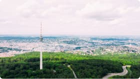 Vorschau Bild, dass ein Foto der Stadtkulisse von Stuttgart zeigt und für die Cannabis Clubs dort steht.